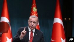 Adalet Bakanlığı’nın uzun süredir üzerinde çalıştığı “Yargı Reformu Stratejisi”ni Beştepe Kültür Sarayı’nda Cumhurbaşkanı Erdoğan açıkladı