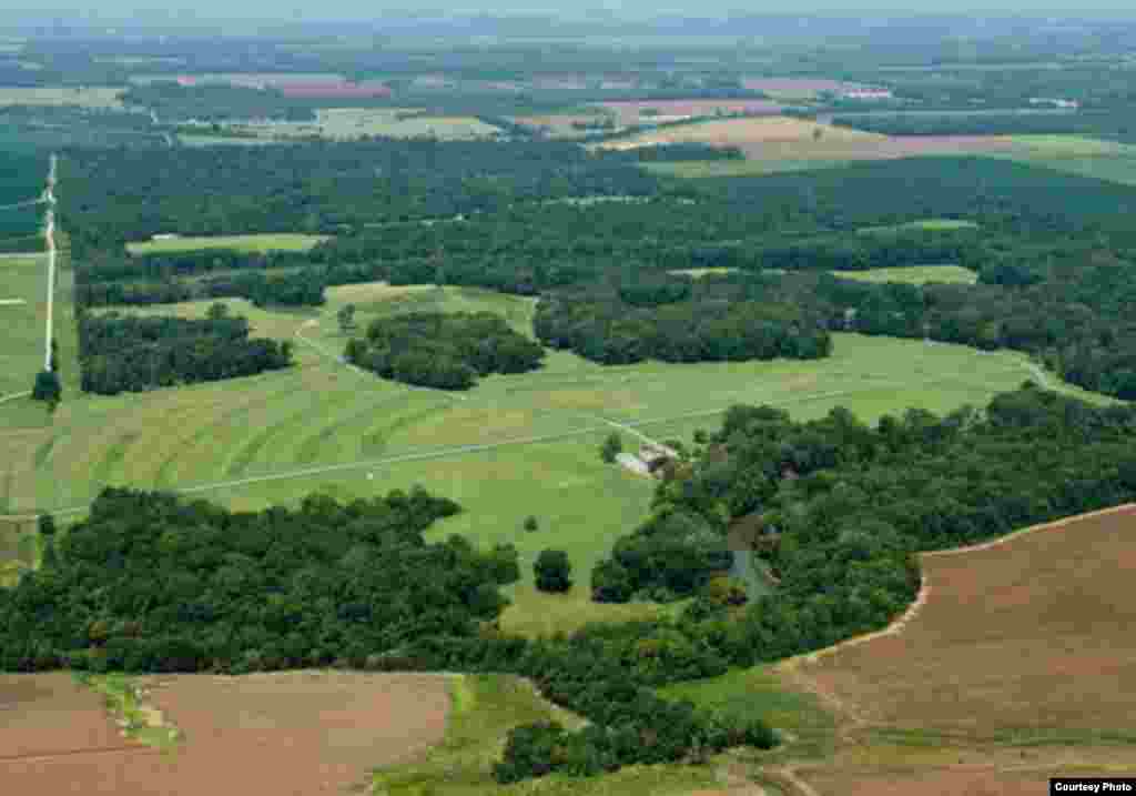 Perkebunan Poverty Point yang dibangun pada abad 19 di Lembah Mississippi. (UNESCO)