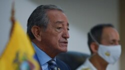 厄瓜多爾國防部長奧斯瓦多·賈林2020年8月18日向媒體簡報中國漁船在附近海域的行為（路透社）