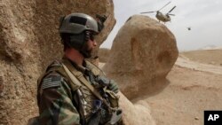 지난 2009년 아프가니스탄에서 작전을 수행하고 있는 미 특수부대 대원. (자료사진)