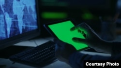 Pemerintah China dilaporkan telah meretas sistem komputer pegawai Angkatan Laut AS dan mencuri sejumlah besar data rahasia (foto: ilustrasi). 