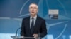 Столтенберг: НАТО будет укреплять оборону и продолжать диалог с Россией