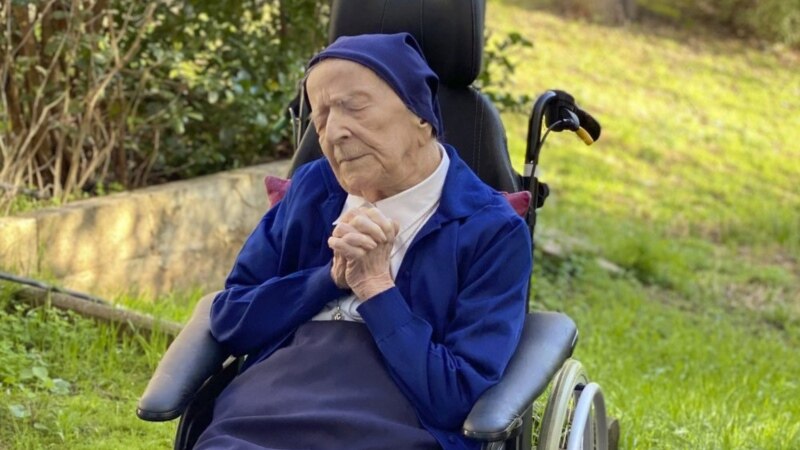 French Nun Who Beat COVID-19 Celebrates 117th Birthday