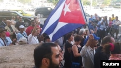 People rally in solidarity with Cuban dissidents, downtown Miami, Florida, Dec. 30, 2014.