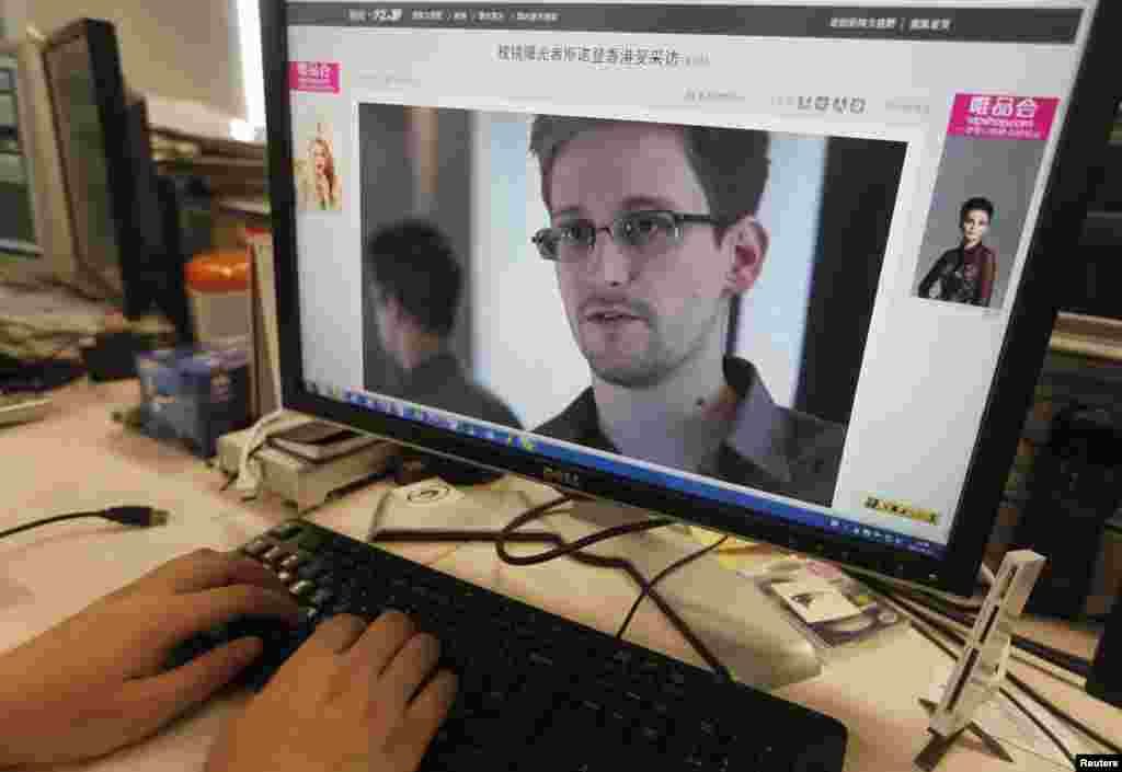 Junio. El excontratista de inteligencia Edward Snowden destapó los secretos de la Agencia de Seguridad Nacional.