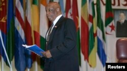 FILE - Former president of Botswana and head of the organization monitoring South Sudan's shaky 2015 peace deal, Festus Mogae, is seen at a climate change conference in Algiers, Algeria, Nov. 19, 2008. 