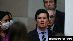 Mantan Menteri Kehakiman Brazil, Sergio Moro, saat memberikan keterangan kepada pers mengenai pengunduran dirinya di Brasilia, Brazil, 24 April 2020. (Foto: dok).