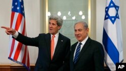Ngoại trưởng Mỹ John Kerry và Thủ tướng Israel Benjamin Netanyahu tại Jerusalem, ngày 23/5/2013.