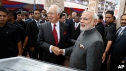 Thủ tướng hai nước Malaysia và Ấn Độ gặp gỡ (ảnh tư liệu, 2015)