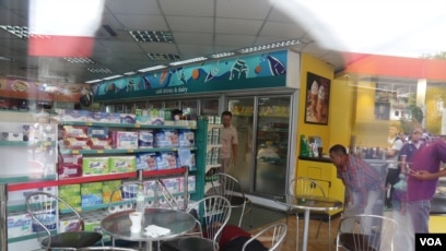 Kem Ley, an independent political analyst, was killed while on a coffee break at Caltex gas station, Phnom Penh, Cambodia, Sunday, July 09, 2016. (Leng Len/VOA Khmer)