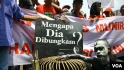 Aksi unjuk rasa di Jakarta menuntut diungkapnya kasus pembunuhan aktivis HAM Munir (foto: dok).
