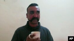خلبان اسیر شده هند