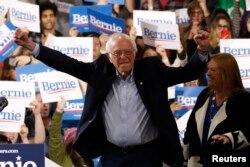 El senador Bernie Sanders, de Vermont, prometió a sus votantes ganar la elección demócrata a la presidencia la noche del supermartes.