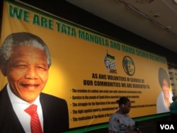 Umhlangano webandla leAfrican National Congress beliceciswe ngemifanekiso kamuyi uNelson Mandela