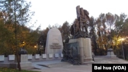 莫斯科的二战苏联红军雕塑。(美国之音白桦拍摄)