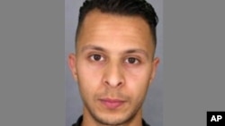 Salah Abdeslam, tersangka utama serangan teror di Paris, ditangkap polisi Belgia dalam penggerebekan di Molenbeek, pinggiran Brussels hari Jumat (18/3).