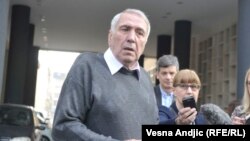 Milan Jovanović na početku suđenja Dragoljubu Simonoviću - bivšem predsedniku opštine Grocka (Foto: RFE/RL)