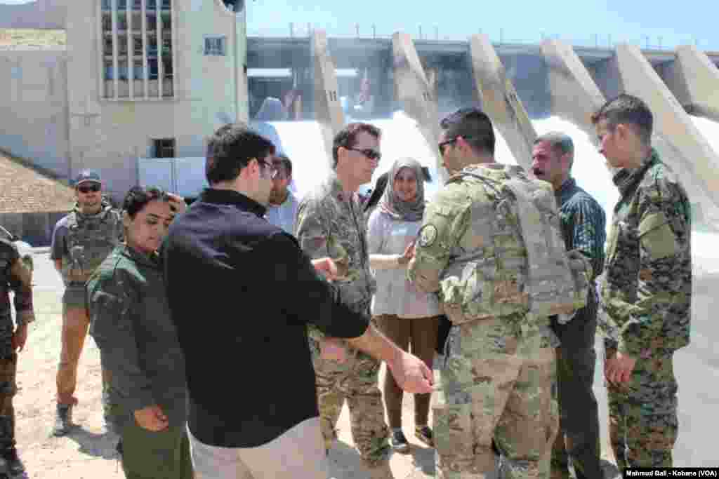 General Robert Jones û Şanda Amerîkî li Bakurê Reqa