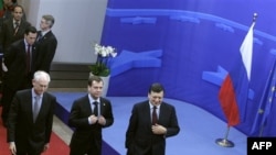Rusiya prezidenti Dmitri Medvedev Brüsseldə Avropa Birliyinin liderləri ilə görüşdə