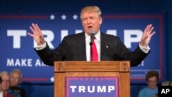 Bakal calon presiden Donald Trump bicara di kampanye South Carolina di Bluffton, South Carolina (21/7).