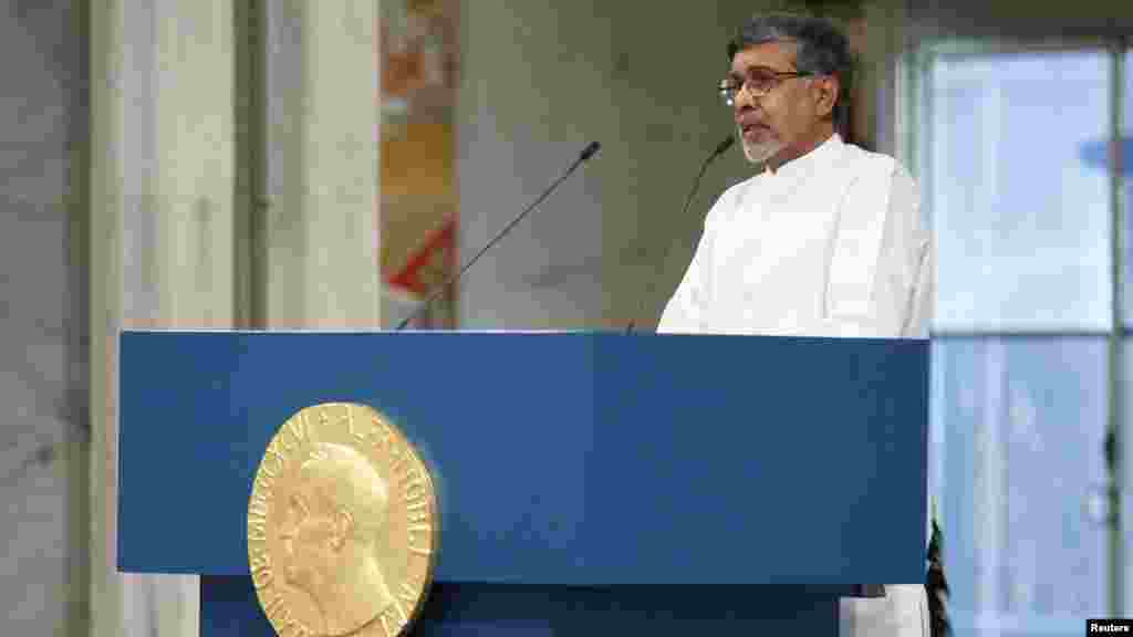 Lauréat du prix Nobel de la paix Kailash Satyarthi prononce un discours lors de la cérémonie de remise du Prix Nobel de la Paix à l&#39;Hôtel de Ville d&#39;Oslo, le 10 décembre 2014.