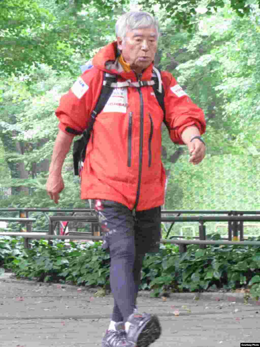 Yuichiro Miura training in Tokyo for his 2013 climb up Mount Everest. (Miura Dolphins)