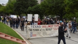Teksas'ın başkenti Austin'de Cumartesi günü yapılan protesto