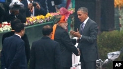 美国总统奥巴马和印度总理莫迪握手