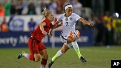 For their to be a Cinderella story, one team must be an underdog, or not expected to win. Here, the US team defeated Germany 2-1 to win the SheBelieve Cup. (AP Photo/Joel Auerbach)