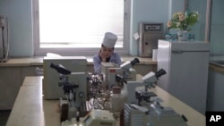 북한 병원의 실험실. (자료사진)