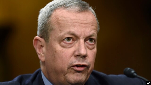El general retirado de la Infantería de Marina de EE.UU. John Allen está en Bagdad para discusiones sobre el grupo Estado Islámico.