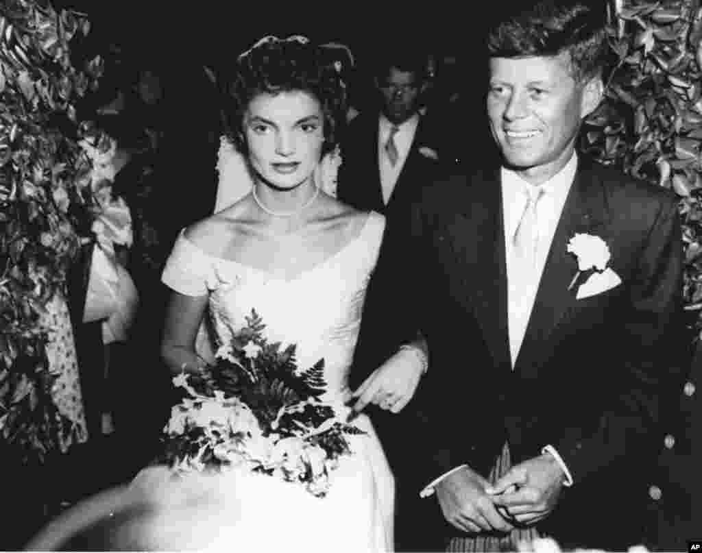 Con və Jaklin Kennedinin toy mərasimi, 12 sentyabr 1953.
