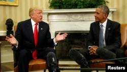 Presiden Barack Obama saat menerima Presiden terpilih Donald Trump di Gedung Putih tanggal 10 November 2016 (foto: dok0.