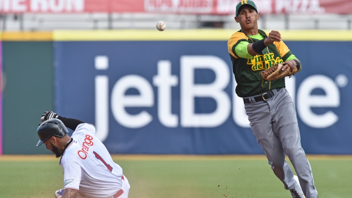 Cuba Loses Star Baseball Player Jose Dariel Abreu