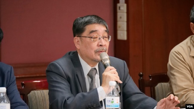 獨派團體喜樂島聯盟主席施正鋒。 (美國之音黃麗玲攝)
