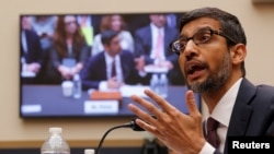 Giám đốc điều hành Google Sundar Pichai điều trần trước Ủy ban Tư pháp Hạ viện Hoa Kỳ trong Điện Capitol, Washington, ngày 11 tháng 12, 2018. 