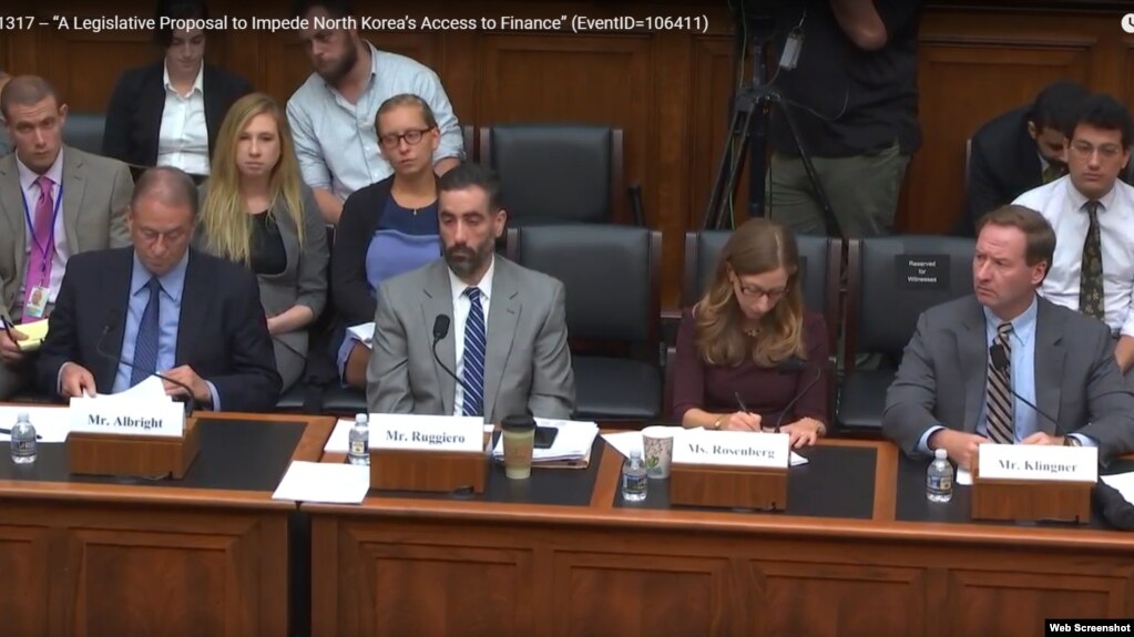  Ͽ ȸ 13       ûȸ  ⼮  ǿ   ִ.