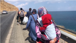 شماری از مهاجران افغان در امتداد سواحل واقع در ترکیه
