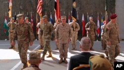 Pasukan AS yang bertugas di Baghdad, Irak dalam sebuah upacara militer (foto: dok). 