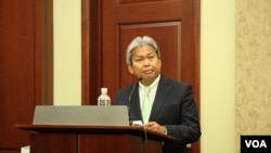 Budi Bowoleksono, Indonesia's Ambassador, speaking at the 40th Anniversary Celebration of the US-ASEAN Partnership, Capitol Visitor Center, Washington DC, Tuesday May 16, 2017. (Seourn Vathana/VOA Khmer)