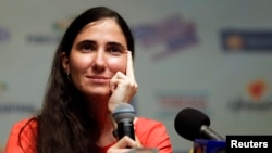 "Quiero que termine el embargo para ver como el gobierno cubano va a explicar su fracaso", dijo Sánchez.