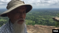 Lao Monghay, an independent analyst, encourages reconciliation and peace building at the former army-commanding headquarters of Ta Mok, Anlong Veng district, Cambodia, September 2, 2017. (Hul Reaksmey/VOA Khmer)