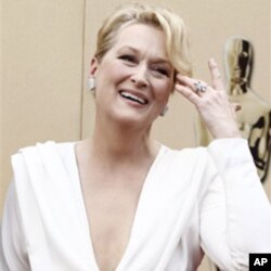 FILE - In this March 7, 2010 file photo, actress Meryl Streep arrives during the 82nd Academy Awards in the Hollywood section of Los Angeles.