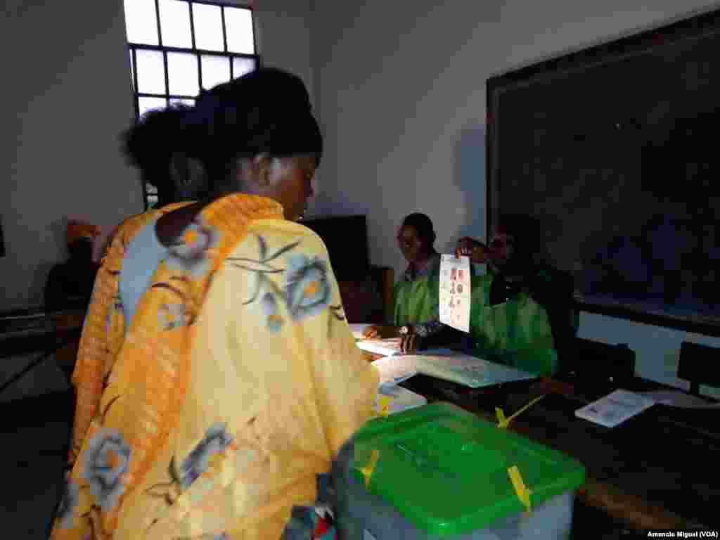 Moçambique foi a votos neste 15 de Outubro de 2019. Em Wimby, na província de Cabo Delgado, a assembleia de voto funcionou a luz da lanterna.