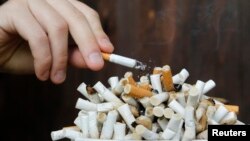 یک سوم کل سیگار جهان در چین دود می شود.