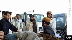 در حمله هوایی ناتو در افغانستان ده ها غیر نظامی کشته شدند