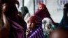 ديدار سيندی مک کين با قحطی زدگان سومالی در اردوگاه داداب