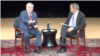 前澳大利亚总理陆克文（左）和美国公共电视台主持人查理•罗斯对话（2015年2月17日，美国之音视频截图）