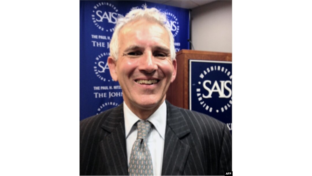 Richard Pomfret, avstraliyalik professor, Markaziy Osiyo siyosati va iqtisodiyotini uzoq yillardan beri kuzatib, tahlil qilib keladi. Kuni kecha Vashingtonda Jons Xopkins Universitetida (Johns Hopkins University) bu borada ma'ruza o'qidi.