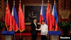 Tổng thống Philippines Rodgrigo Duterte tiếp Chủ tịch Trung Quốc Tập Cận Bình hồi năm 2018